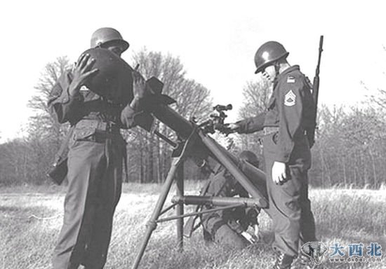 资料图:使用核炮弹的美军M388迫击炮。