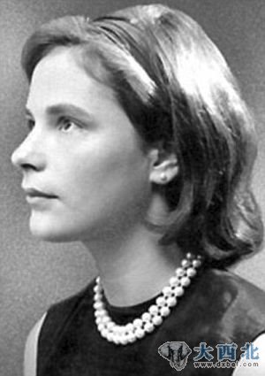 年轻的白宫女实习生米米 年轻的白宫女实习生米米