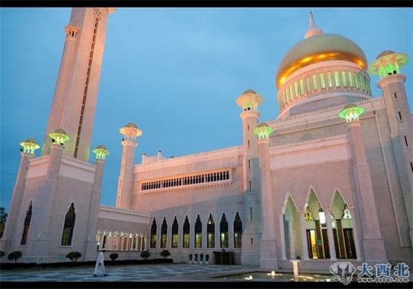 全球最富裕的国家和地区:卡塔尔最富(组图)(4)