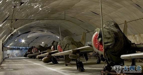 资料图:网上流传的空军地下掩体图片 资料图:网上流传的空军地下掩体图片