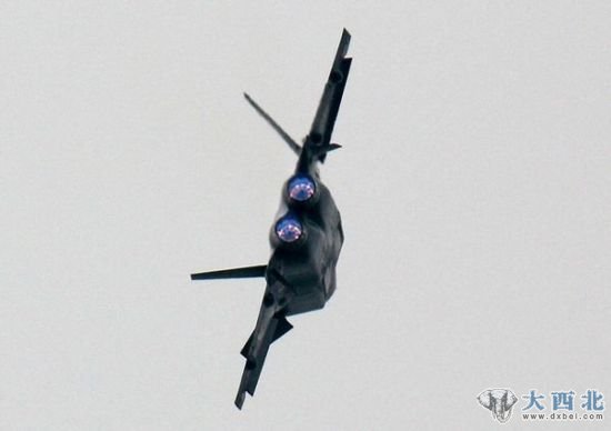 资料图:J-20战机试飞