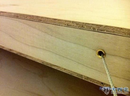 利用强力钢筋抻拉 利用强力钢筋抻拉