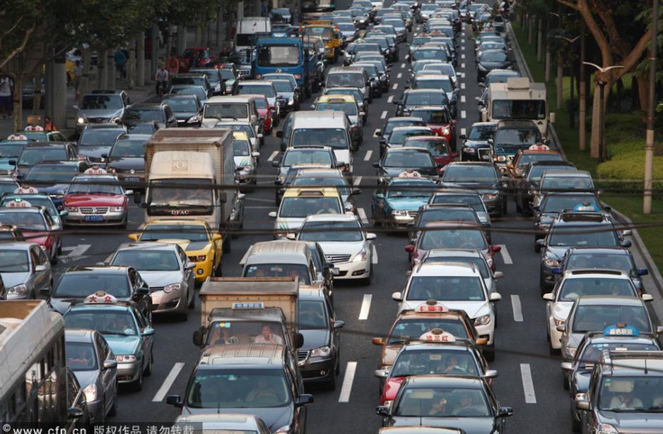 9月29日下午,上海徐家汇地区车流情况。