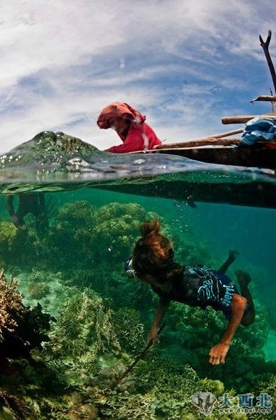 丈夫死后,儿子成为她的唯一依靠。