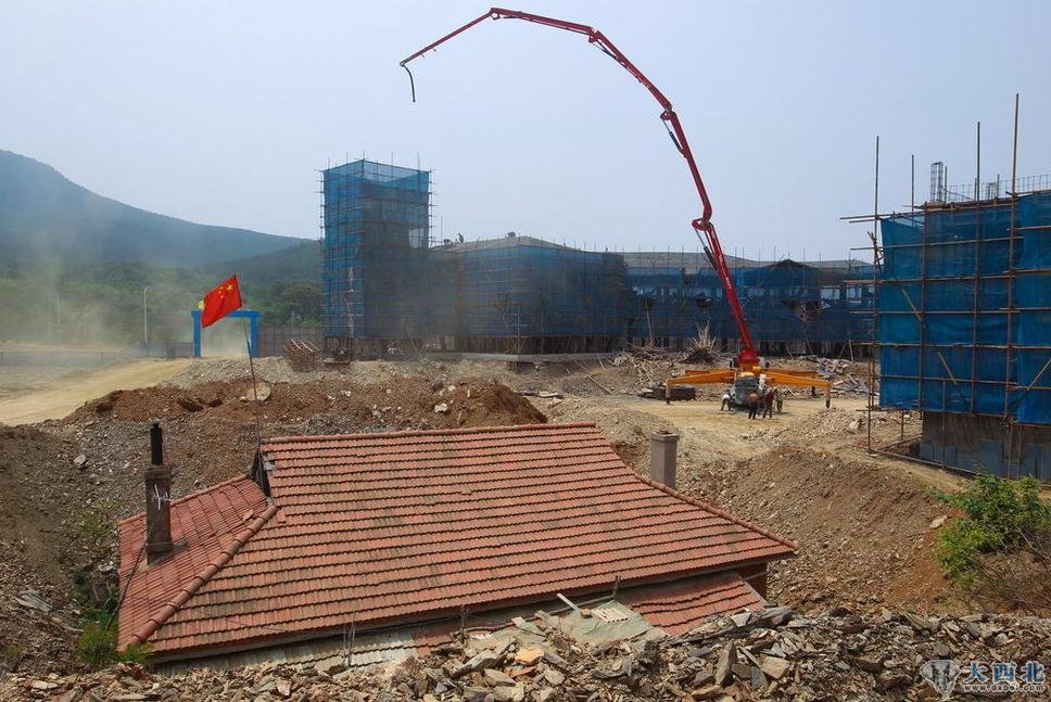 2010年7月4日,辽宁旅顺龙王塘街道黄泥川村"钉子户"