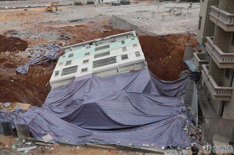 2012年2月21日,深圳市南湾街道沙塘布社钉子户