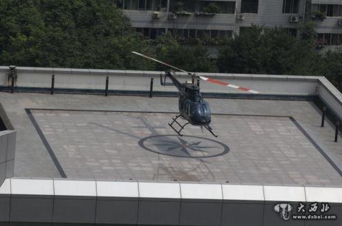 2013年6月25日,郑州,“大河报号”抵达郑州。