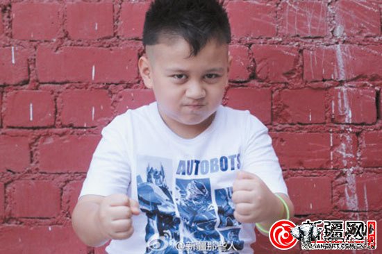 25岁小伙微博图说新疆人走红网络/图 25岁小伙微博图说新疆人走红网络/图