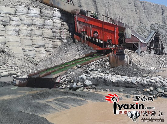 玛河部分砂场暗地里淘金又洗玉 一些砂场邻近水源地主管部门将调查 玛河部分砂场暗地里淘金又洗玉 一些砂场邻近水源地主管部门将调查