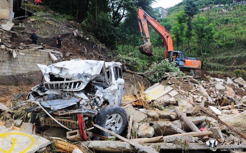 贵州福泉山体滑坡已致 7人遇难20人失踪 