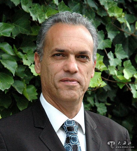 经合组织全球关系主任:“一带一路”将重振世界经贸交流