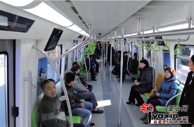 地铁1号线签订17.81亿设备采购合同 单列满载达2592人将专为乌市定制 地铁1号线签订17.81亿设备采购合同 单列满载达2592人将专为乌市定制