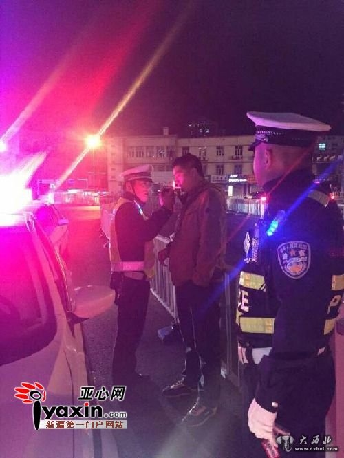乌鲁木齐市千名交警近两百点位大夜查 乌鲁木齐市千名交警近两百点位大夜查