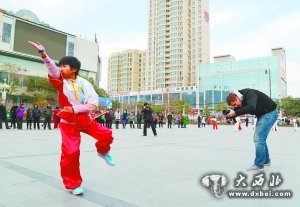 阿列克拍摄通备拳法