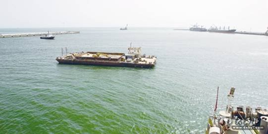 中国与非洲之间的交往历史悠久,具有共同的历史遭遇、发展任务和战略利益,中非也不断推动双边合作向更高水平迈进