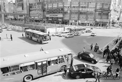 兰州市七里河区西站什字交通混乱