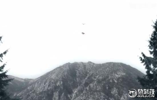 男子用无人机遛狗:结果失控狗狗“腾空而去”