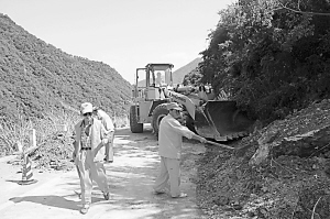 省道206线中断巡线发现裂缝紧急处置