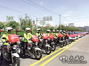东岗交警“高考直通车”发车啦!