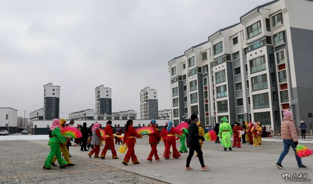 甘肃武威:“搬”出来