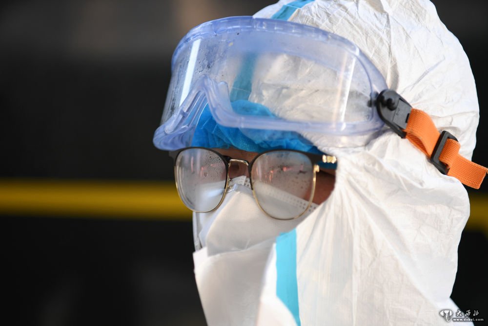 中国铁路兰州局集团有限公司严格消毒助旅客安全出行