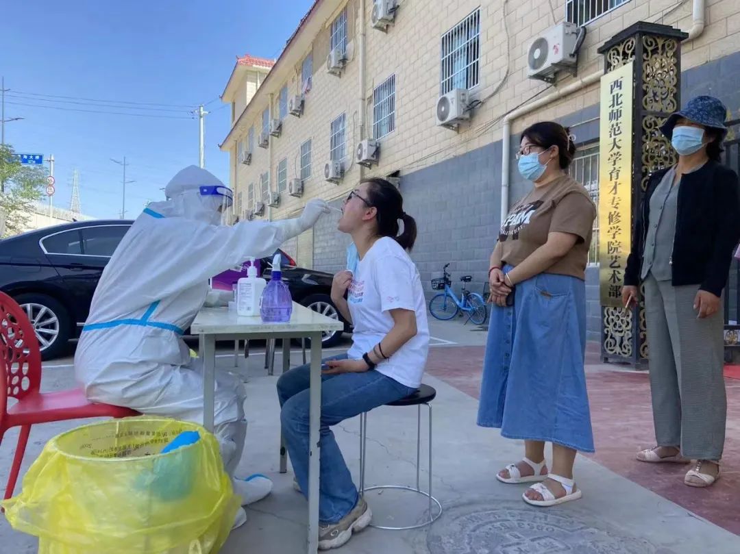 甘肃成县:在疫情防控