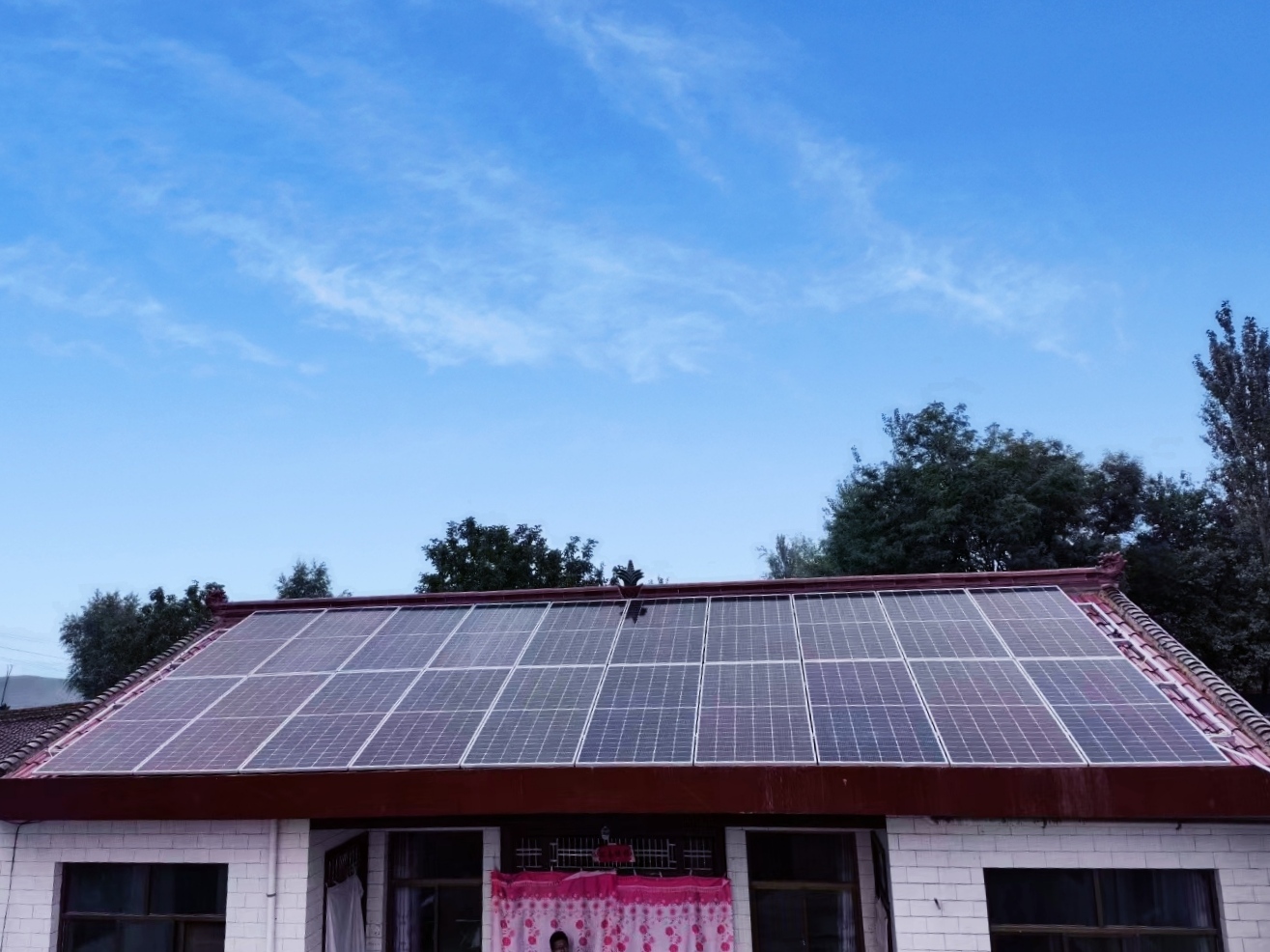崇信:屋顶“小电站”