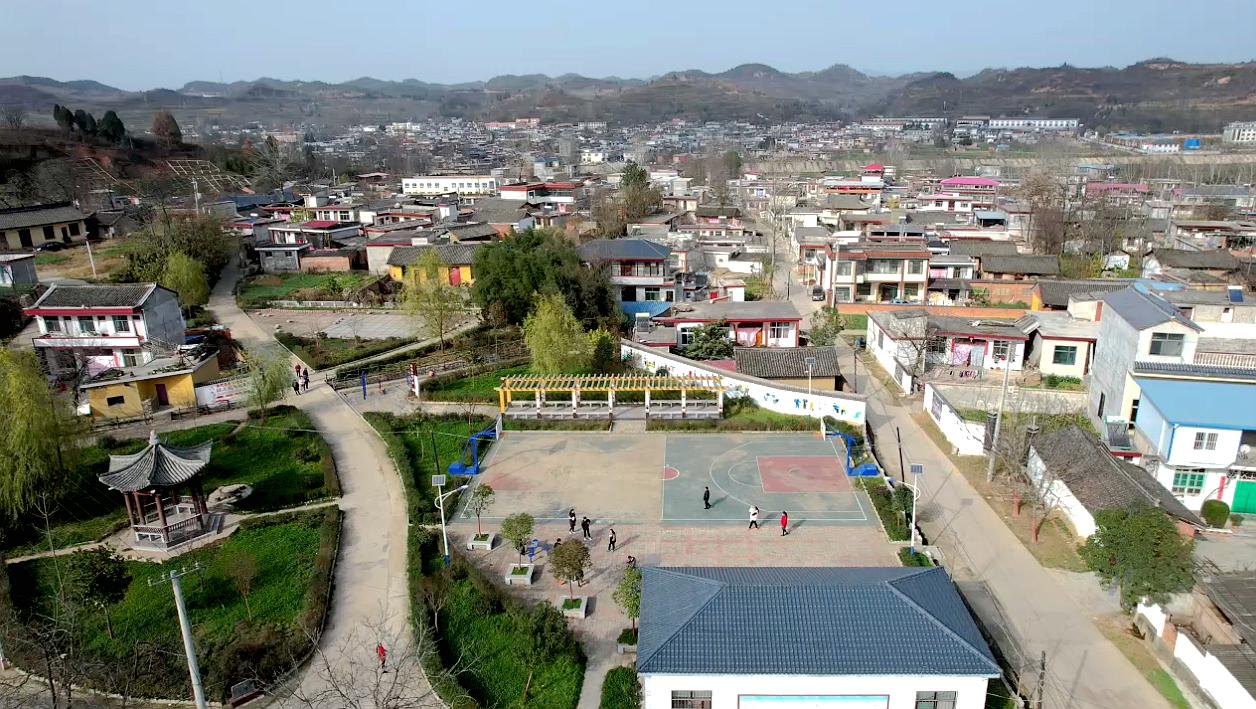 成县红川镇乡村易容: