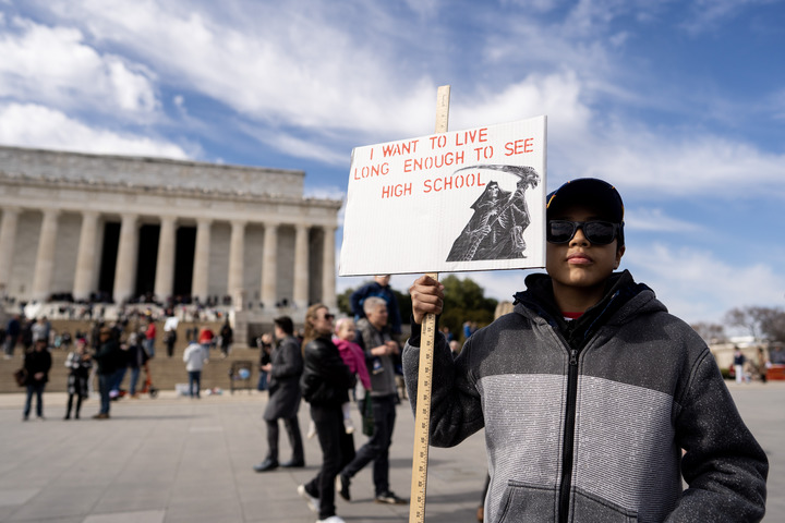 拜登这场“美式政治秀