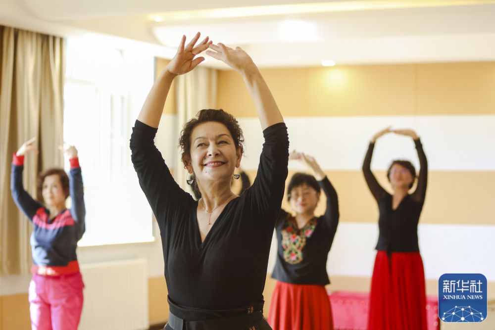 新疆:“银龄学堂”让