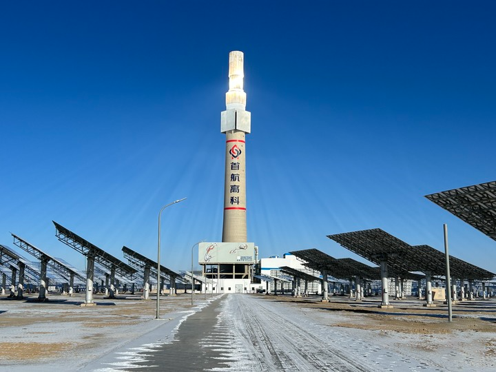 甘肃敦煌:戈壁捕光人